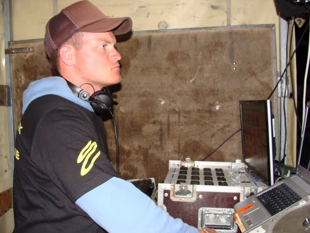 TRACKTRONIK